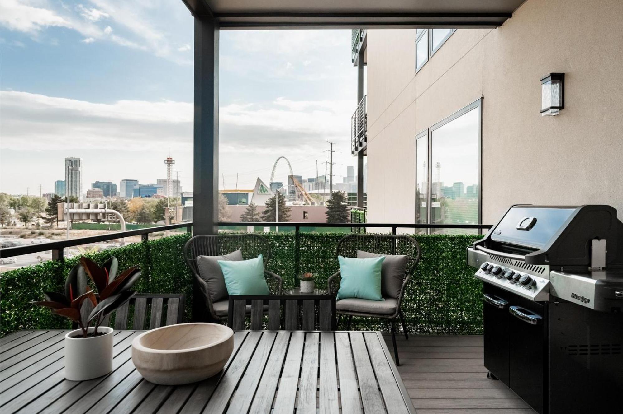 Gameday Oasis - Private Balcony - Jefferson Park - Tesoro Villa DEN Buitenkant foto